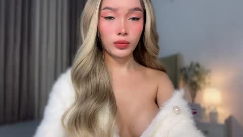 adrianna_limaxx online show from 04-07-26, 05:24