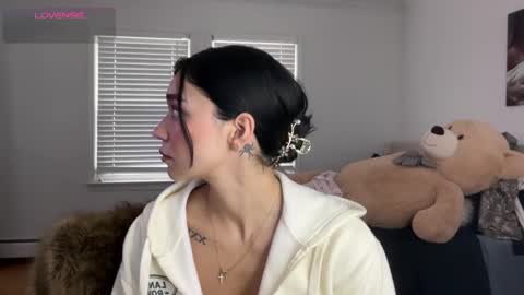 Adrianna  online show from 11-10-25, 04:39