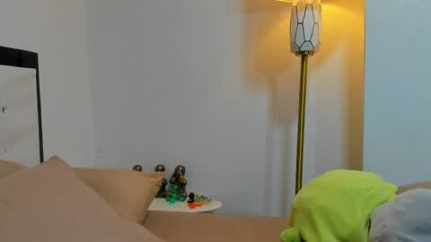 Adrian online show from 05-12-26, 02:41