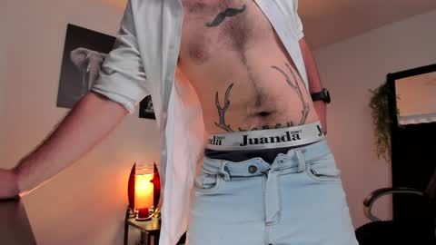 Snapshot of adrianwilliams_ chatting on 01-22-25, 10:05 Adrian Williams online show from 01-22-25, 10:05