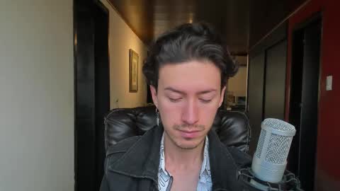 Adrian Williams online show from 11-07-25, 04:40