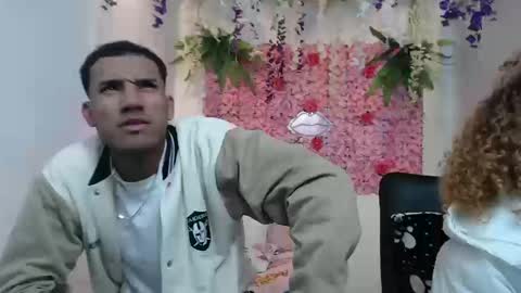 Snapshot of adriel_and_risitos_ chatting on 09-25-25, 03:43 adriel_and_risitos_ online show from 09-25-25, 03:43