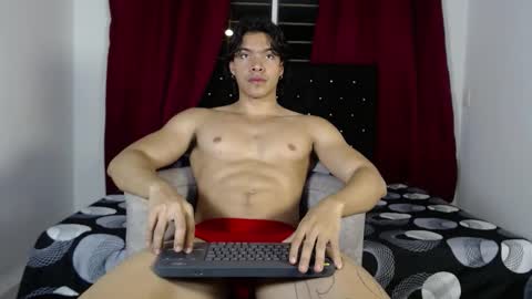 adriel_escalante online show from 01-17-26, 03:22