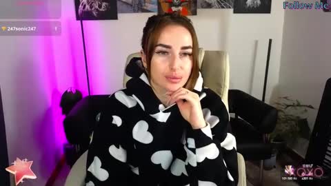 Adriana online show from 03-11-25, 04:32