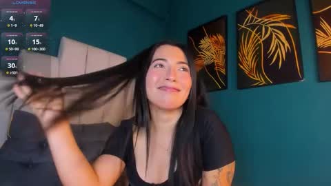 Snapshot of adriienne_ chatting on 03-13-26, 09:43 adriienne_ online show from 03-13-26, 09:43