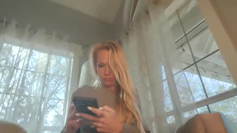 Snapshot of adventurouscpl2469 chatting on 11-23-25, 04:51 Sexdollx4u online show from 11-23-25, 04:51