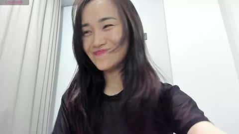 Snapshot of ae_nie chatting on 02-26-25, 12:47 Aenie online show from 02-26-25, 12:47