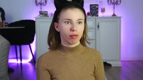 Snapshot of aelia_anara chatting on 11-03-25, 03:30 Aelia online show from 11-03-25, 03:30