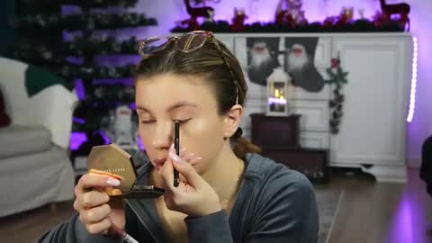 Snapshot of aelia_anara chatting on 12-03-25, 05:59 Aelia online show from 12-03-25, 05:59