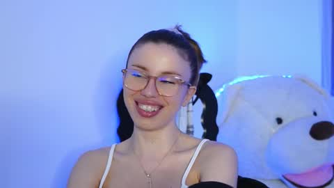 Aelia online show from 03-10-26, 06:24