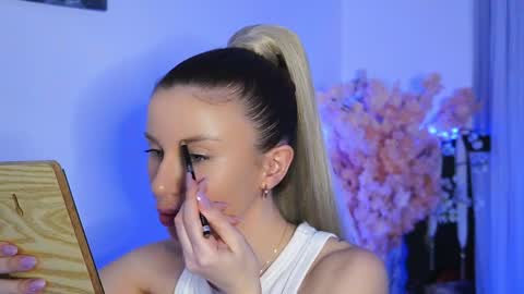 Aelia online show from 03-27-26, 06:29