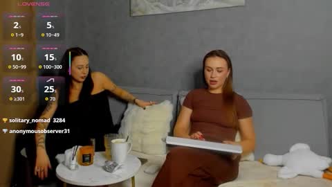 Adele online show from 03-11-26, 07:36