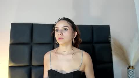 Snapshot of aelinduvalier chatting on 12-05-25, 07:10 aelinduvalier online show from 12-05-25, 07:10