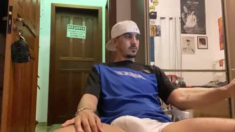 Luci online show from 11-13-25, 04:22