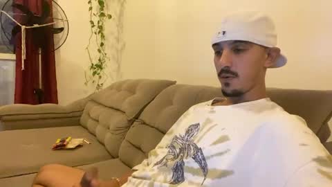 Luci online show from 04-25-26, 02:36