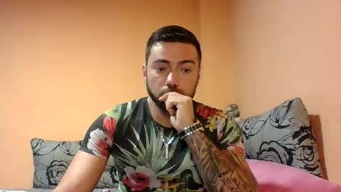 Snapshot of aerthurethan chatting on 10-14-25, 07:53 aerthurethan online show from 10-14-25, 07:53