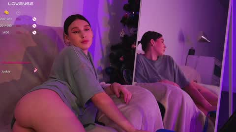 Snapshot of aesthetics__tease chatting on 01-12-25, 06:05 aesthetics__tease online show from 01-12-25, 06:05