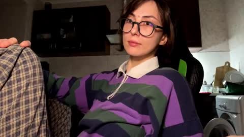 Snapshot of aevra chatting on 12-02-24, 11:51 vegans taste better online show from 12-02-24, 11:51