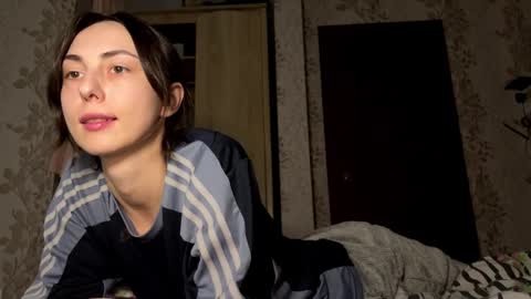 Snapshot of aevra chatting on 02-10-25, 06:24 vegans taste better online show from 02-10-25, 06:24