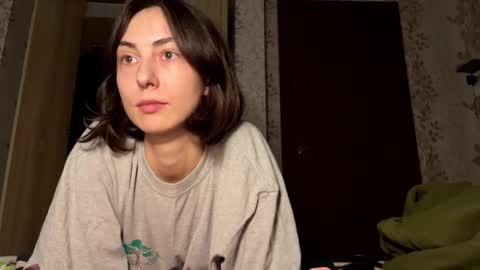 Snapshot of aevra chatting on 02-24-25, 06:04 vegans taste better online show from 02-24-25, 06:04