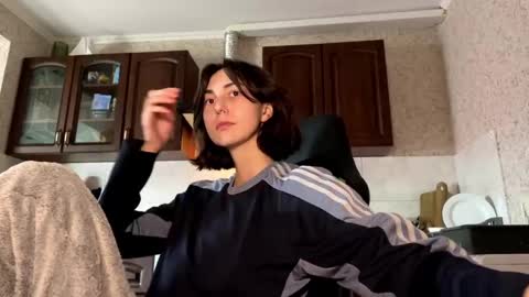 Snapshot of aevra chatting on 03-01-25, 07:04 vegans taste better online show from 03-01-25, 07:04