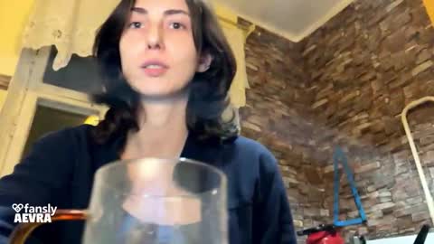 Snapshot of aevra chatting on 12-03-25, 07:12 vegans taste better online show from 12-03-25, 07:12