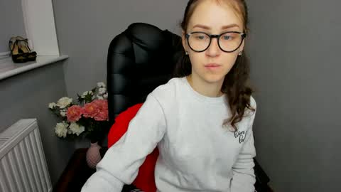 Snapshot of afinacutie chatting on 12-05-24, 02:00 Afina online show from 12-05-24, 02:00