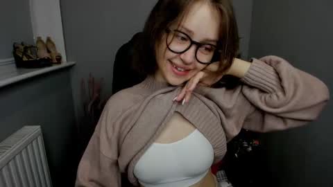 Snapshot of afinacutie chatting on 12-28-24, 07:22 Afina online show from 12-28-24, 07:22