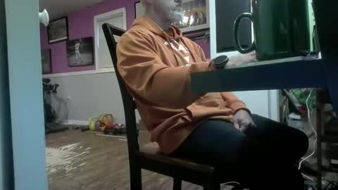 Snapshot of afr10221966 chatting on 10-12-25, 11:42 afr10221966 online show from 10-12-25, 11:42