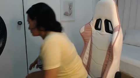 Snapshot of africa_holmes chatting on 01-13-25, 12:35 Africa  online show from 01-13-25, 12:35