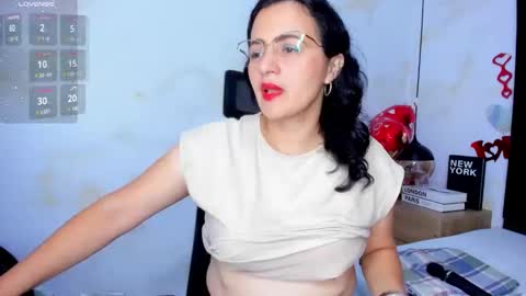 Snapshot of africa_holmes chatting on 02-18-25, 02:05 Africa  online show from 02-18-25, 02:05