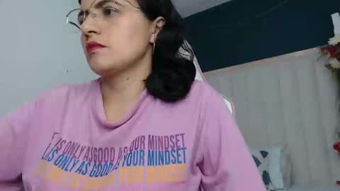 Snapshot of africa_holmes chatting on 02-23-25, 02:40 Africa  online show from 02-23-25, 02:40