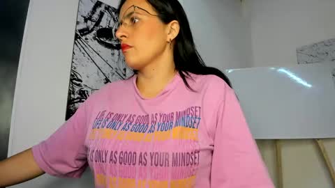 Snapshot of africa_holmes chatting on 10-19-25, 02:01 Africa  online show from 10-19-25, 02:01