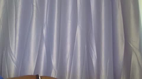 stella online show from 11-25-25, 04:45