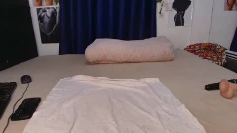 Africanpetitequeenn online show from 03-13-26, 07:42