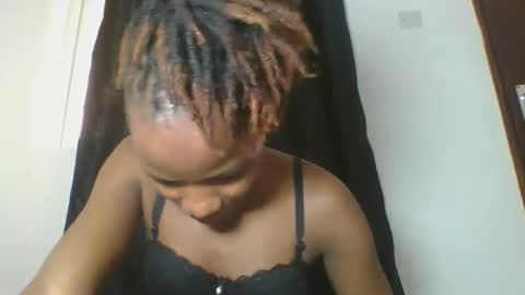 PHOEBE online show from 03-07-25, 06:02