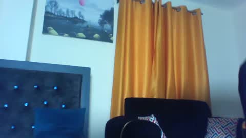 Snapshot of afrilola chatting on 05-08-26, 01:27 afrilola online show from 05-08-26, 01:27