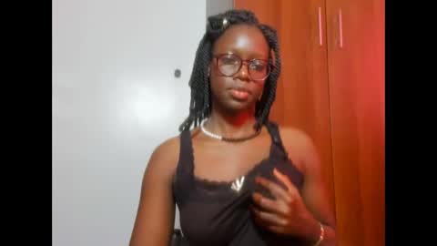 Snapshot of afro_pop chatting on 01-15-25, 11:10 Leah online show from 01-15-25, 11:10