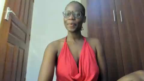 Snapshot of afro_pop chatting on 03-10-25, 01:56 Leah online show from 03-10-25, 01:56