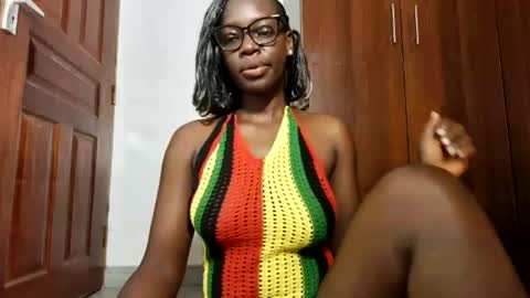 Leah online show from 04-08-26, 12:32