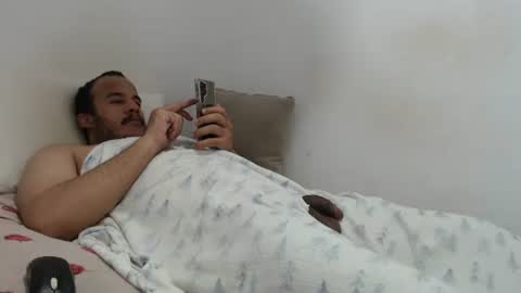 Snapshot of afroboy334698 chatting on 10-19-25, 09:26 afroboy334698 online show from 10-19-25, 09:26