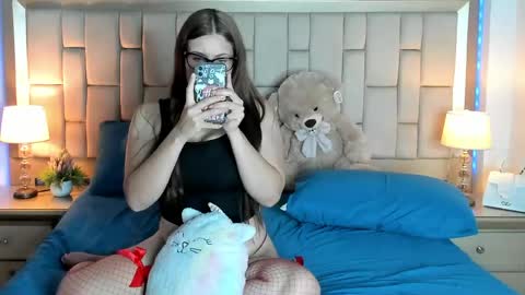 carol online show from 04-18-26, 03:32