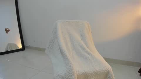 Lorena online show from 03-06-25, 04:07