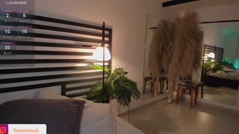 Snapshot of afrodita__25 chatting on 12-24-24, 06:28 Emma online show from 12-24-24, 06:28