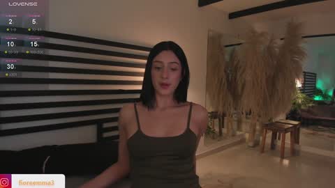 Snapshot of afrodita__25 chatting on 01-15-25, 08:37 Emma online show from 01-15-25, 08:37