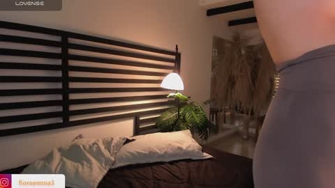 Snapshot of afrodita__25 chatting on 01-23-25, 09:29 Emma online show from 01-23-25, 09:29