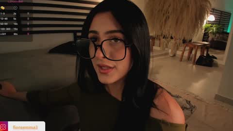 Snapshot of afrodita__25 chatting on 02-04-25, 01:02 Emma online show from 02-04-25, 01:02