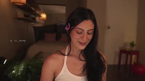 Snapshot of afrodita__25 chatting on 09-12-25, 12:33 Emma online show from 09-12-25, 12:33