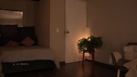 Snapshot of afrodita__25 chatting on 10-01-25, 12:16 Emma online show from 10-01-25, 12:16