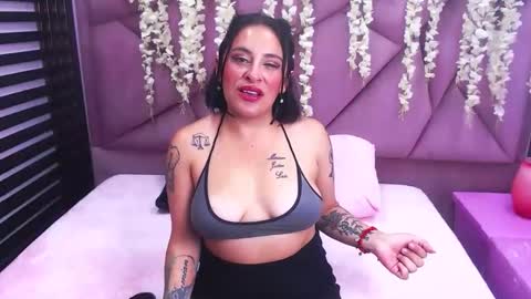 Snapshot of afroditaowen_ chatting on 10-24-25, 11:39 afroditaowen_ online show from 10-24-25, 11:39